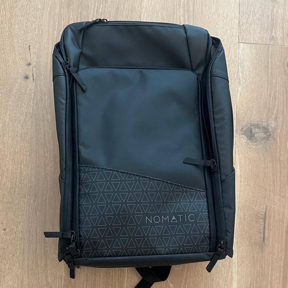 Nomatic Other - Nomatic Black Men's Travel Pack Backpack 20L Tech Techie Carry-On